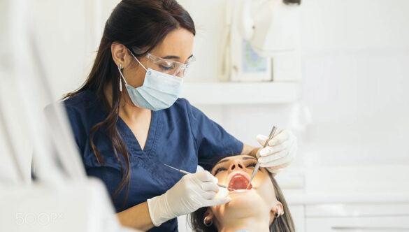 «Tecnología y Sonrisas: Explorando los Beneficios de las Prótesis Dentales»