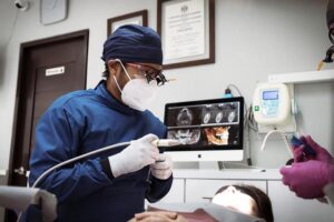«Salud Periodontal: Cuidando tus Encías para una Sonrisa Radiante»
